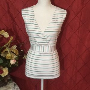 GORGEOUS tank top in EUC!